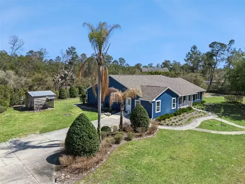 Exterior - 37008 Forestdel Dr, Eustis, FL 32736 photo 4 of 12