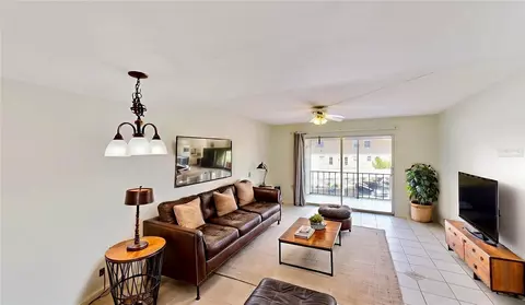 Living - 404 E Orlando Ave #8B, Ocoee, FL 34761 photo 2 of 2
