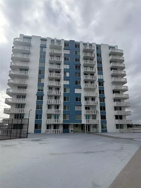925 N Halifax Ave #102, Daytona Beach, FL 32118