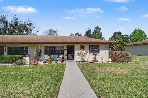 12435 Orangewood Cir, Tavares, FL 32778