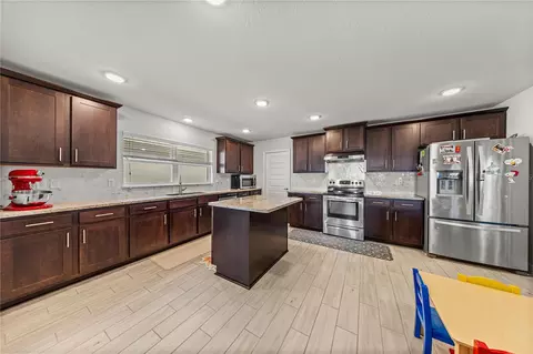 Kitchen - 5864 SW 83rd Ln, Ocala, FL 34476 photo 2 of 2