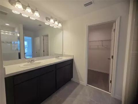 Bath - 1591 Cloudy Ct, Saint Cloud, FL 34769 photo 3 of 4