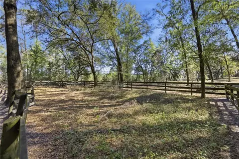 Exterior - 19 Northern Dancer Dr, Ocala, FL 34482 photo 9 of 25