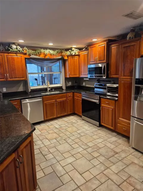 Kitchen - 19 Northern Dancer Dr, Ocala, FL 34482 photo 1 of 4
