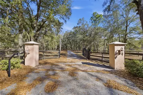 Exterior - 19 Northern Dancer Dr, Ocala, FL 34482 photo 1 of 25