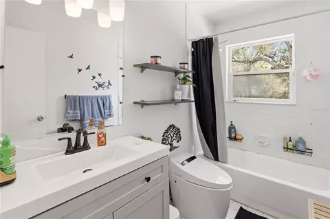 Bath - 1907 Leslie Ann Ln, Ocoee, FL 34761 photo 1 of 1
