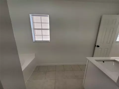 Bath - 509 Ridges Dr, Dundee, FL 33838 photo 2 of 6