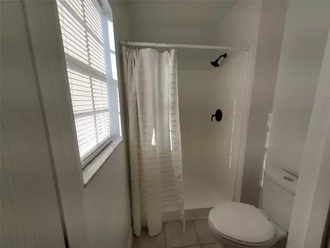 Bath - 509 Ridges Dr, Dundee, FL 33838 photo 4 of 6