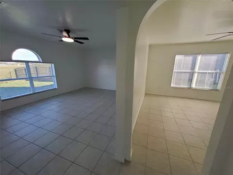 Living - 509 Ridges Dr, Dundee, FL 33838 photo 2 of 5