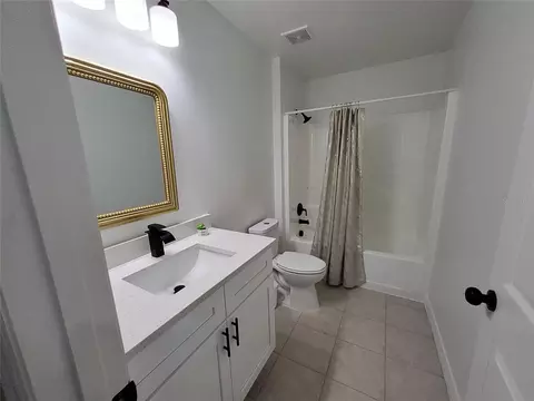 Bath - 509 Ridges Dr, Dundee, FL 33838 photo 6 of 6