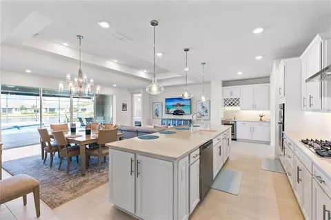 Kitchen - 2808 Cherry Blossom Loop, Saint Cloud, FL 34771 photo 3 of 3
