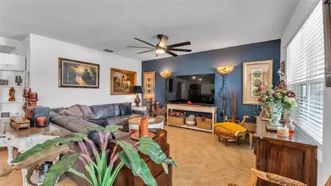 Living - 3612 Diving Dove Ln, Bartow, FL 33830 photo 2 of 2