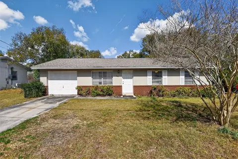 365 W Lansdowne Ave, Orange City, FL 32763
