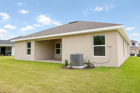Exterior - 7592 Bent Tree Loop, Saint Cloud, FL 34771 photo 4 of 5