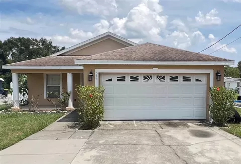 513 Lemon St, Auburndale, FL 33823
