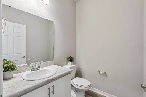 Bath - 469 Silverbell Trl, Saint Cloud, FL 34771 photo 2 of 4
