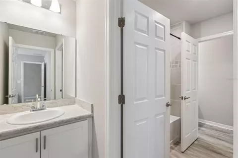 Bath - 469 Silverbell Trl, Saint Cloud, FL 34771 photo 4 of 4