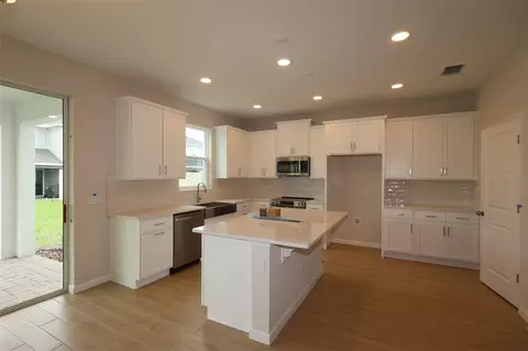 Kitchen - 2663 Bittern Bnd, Saint Cloud, FL 34773 photo 2 of 3