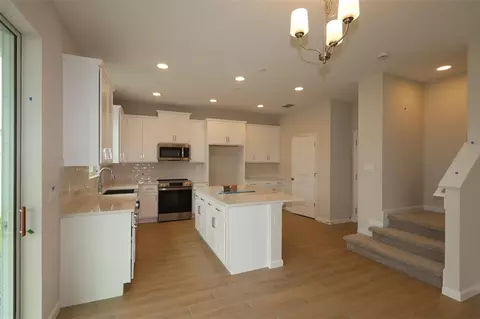Kitchen - 2663 Bittern Bnd, Saint Cloud, FL 34773 photo 3 of 3