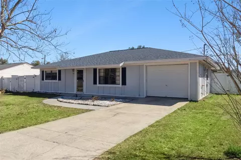 478 Oxford Dr, Port Orange, FL 32127