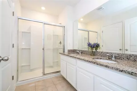 Bath - 7560 Oakmoss Loop, Davenport, FL 33837 photo 6 of 7