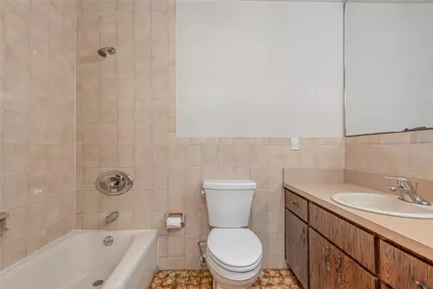 Bath - 4300 Justa Rd, Mims, FL 32754 photo 1 of 1