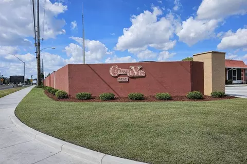 2929 W Oak Ridge Rd #E6, Orlando, FL 32809