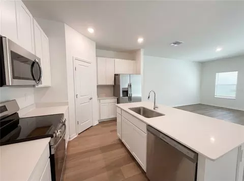 Kitchen - 8355 SW 197th Ct, Dunnellon, FL 34432 photo 1 of 3