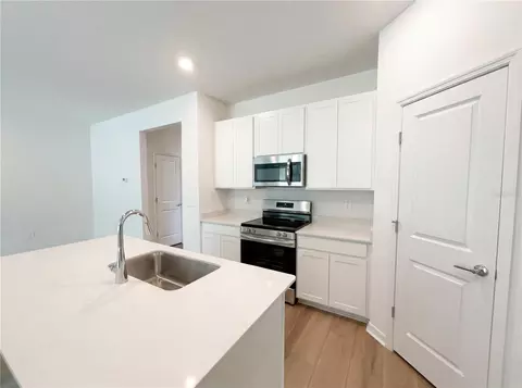 Kitchen - 8355 SW 197th Ct, Dunnellon, FL 34432 photo 2 of 3