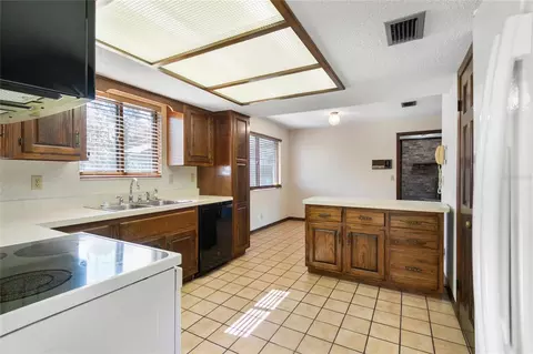 Kitchen - 330 Sanchez Ave, Ormond Beach, FL 32174 photo 1 of 3