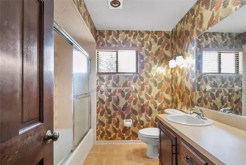 Bath - 330 Sanchez Ave, Ormond Beach, FL 32174 photo 4 of 5