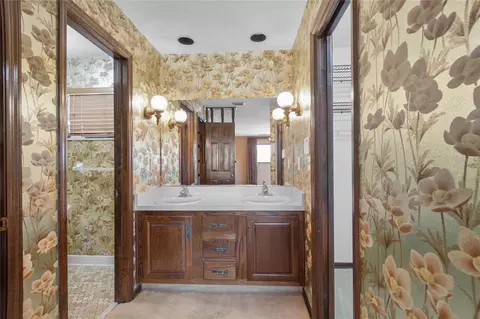 Bath - 330 Sanchez Ave, Ormond Beach, FL 32174 photo 1 of 5