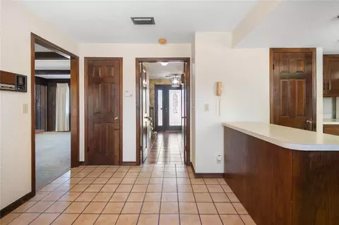 Entry Way - 330 Sanchez Ave, Ormond Beach, FL 32174 photo 3 of 8