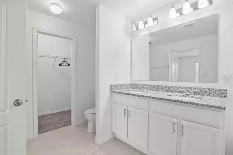Bath - 3201 Sweet Acres Pl, Saint Cloud, FL 34772 photo 2 of 4