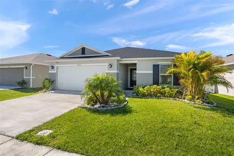 Exterior - 3201 Sweet Acres Pl, Saint Cloud, FL 34772 photo 4 of 8