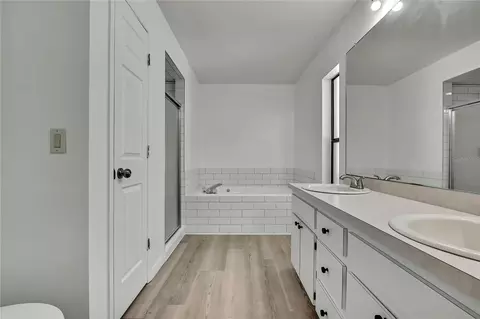 Bath - 295 E Keller Ct, Hernando, FL 34442 photo 1 of 2