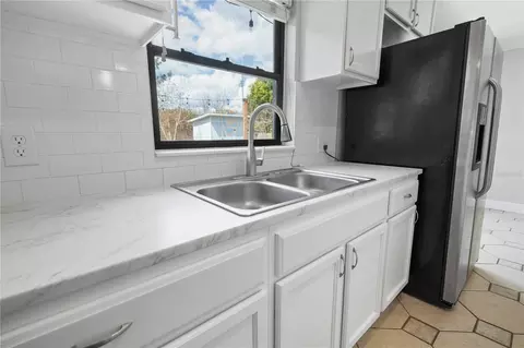 Kitchen - 1614 Maureen Ave, Ocoee, FL 34761 photo 4 of 4
