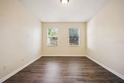 Living - 952 Davenwood Ct, Ocoee, FL 34761 photo 8 of 9