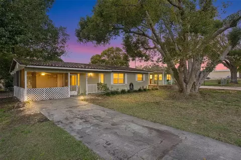 902 S Galena Ave, Minneola, FL 34715