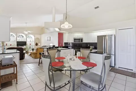 Dining - 2356 Alclobe Cir, Ocoee, FL 34761 photo 2 of 3