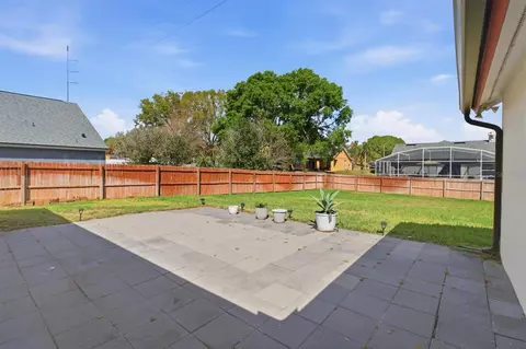 Exterior - 2356 Alclobe Cir, Ocoee, FL 34761 photo 3 of 5