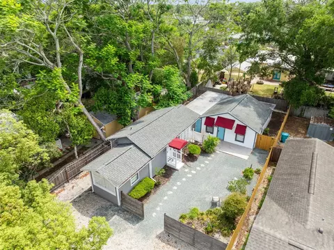 921 Pine Grove Ave, Orlando, FL 32803