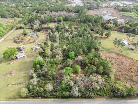 541 E Osceola Rd, Geneva, FL 32732