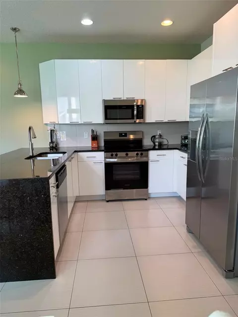 Kitchen - 1507 Tranquil Ave, Clermont, FL 34714 photo 2 of 3