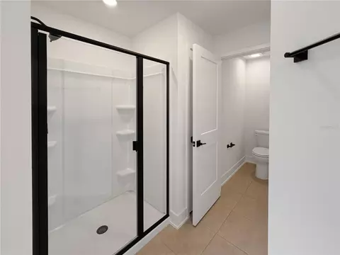 Bath - 7618 Bent Tree Loop, Harmony, FL 34773 photo 3 of 4