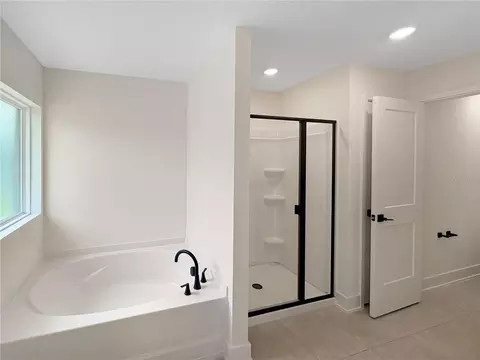Bath - 7618 Bent Tree Loop, Harmony, FL 34773 photo 4 of 4