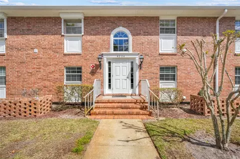 4224 Lake Underhill Rd #8B8, Orlando, FL 32803