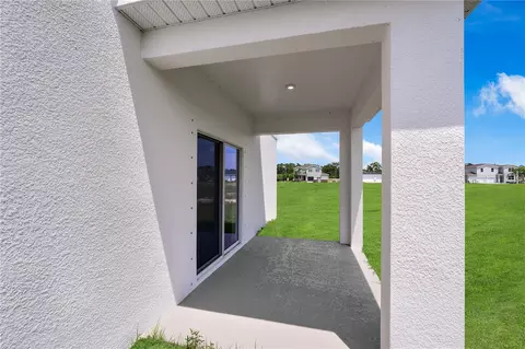 Exterior - 1295 Blue Daze Ln, Eustis, FL 32726 photo 6 of 7
