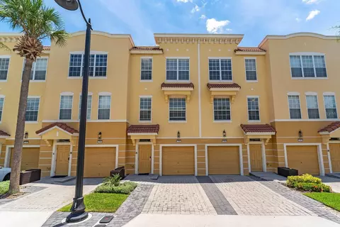 4816 Tidecrest Ave #175, Orlando, FL 32819