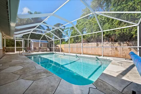 Exterior - 874 Acadia Rd, Venice, FL 34293 photo 5 of 25